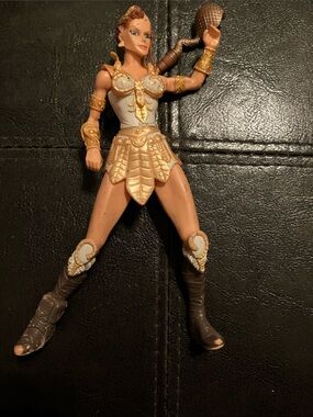 Masters of the universe Teela Action Figure in White and Gold